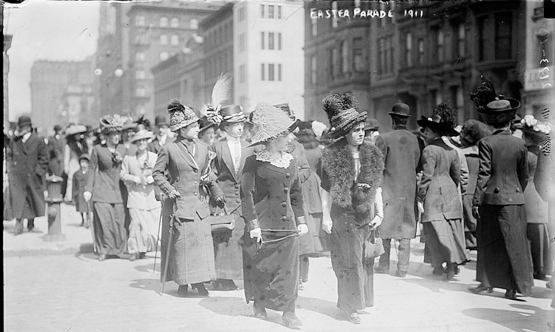 Easter Parade, New York City, 1911. Courtesy Library of Congress. women's fashion feathered hats plume trade